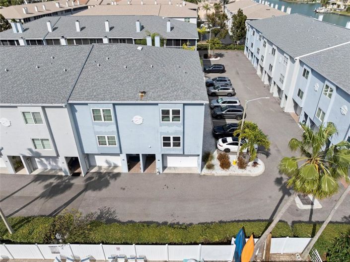 Image No.44-3 Bed Townhouse for sale