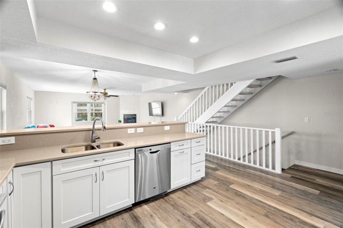 Image No.6-3 Bed Townhouse for sale