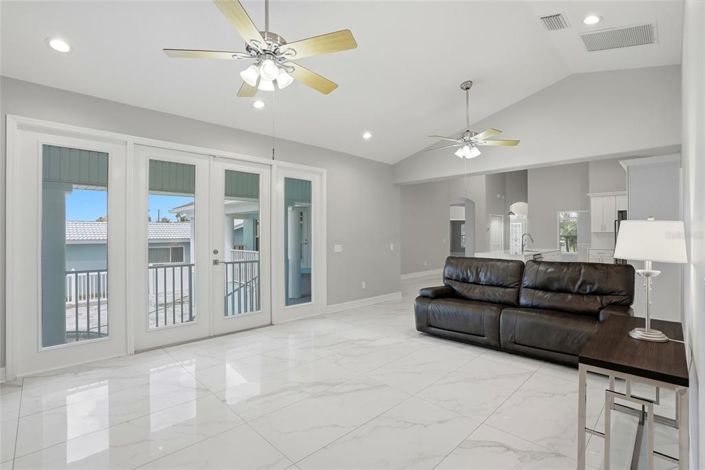 Image No.30-Propriété de 4 chambres à vendre à Treasure Island