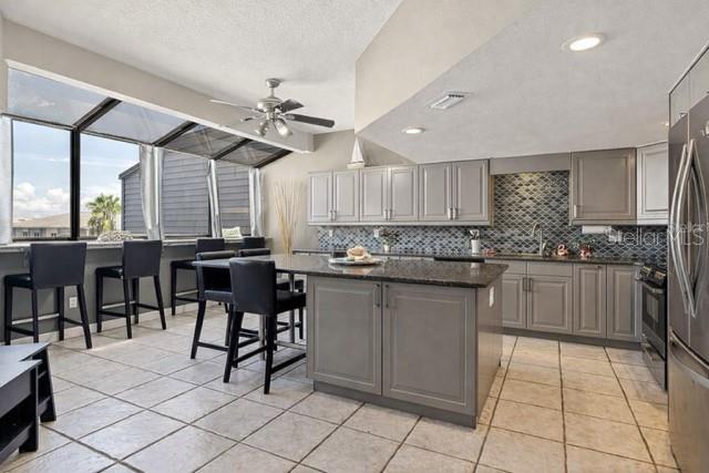 Image No.9-2 Bed Property for sale