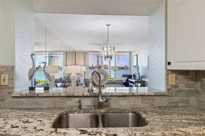 Image No.11-2 Bed Property for sale