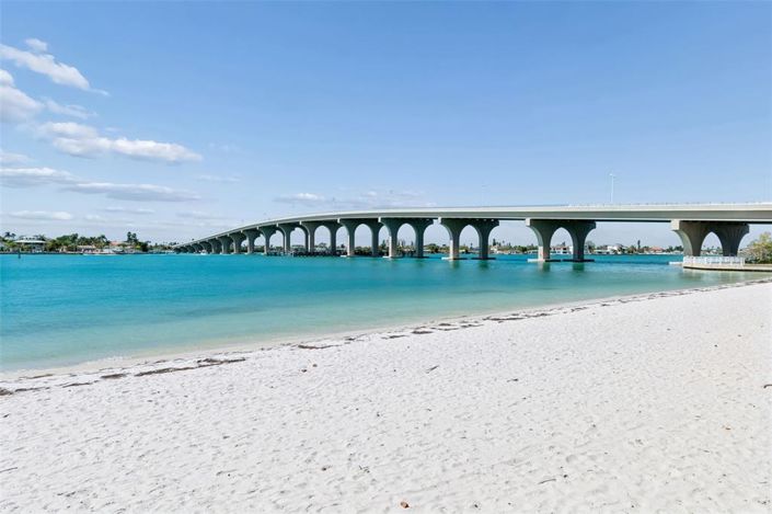 Image No.20-2 Bed Property for sale