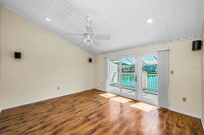 Image No.19-Maison de ville de 3 chambres à vendre à Treasure Island