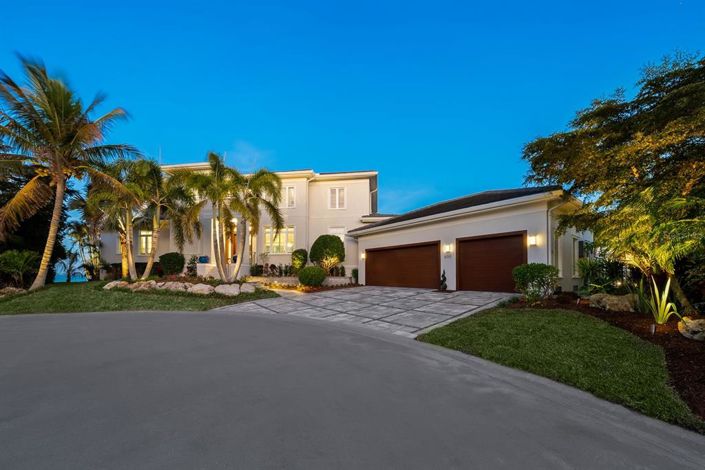 Image No.29-5 Bed Property for sale