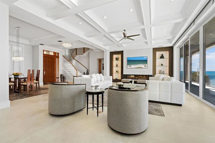 Image No.3-5 Bed Property for sale