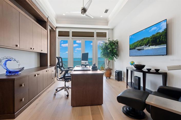 Image No.5-5 Bed Property for sale