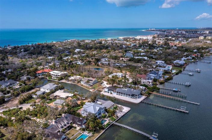 Image No.15-2 Bed Property for sale