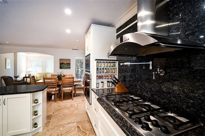 Image No.14-3 Bed Property for sale