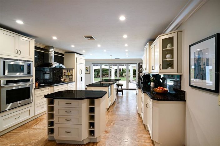 Image No.15-3 Bed Property for sale