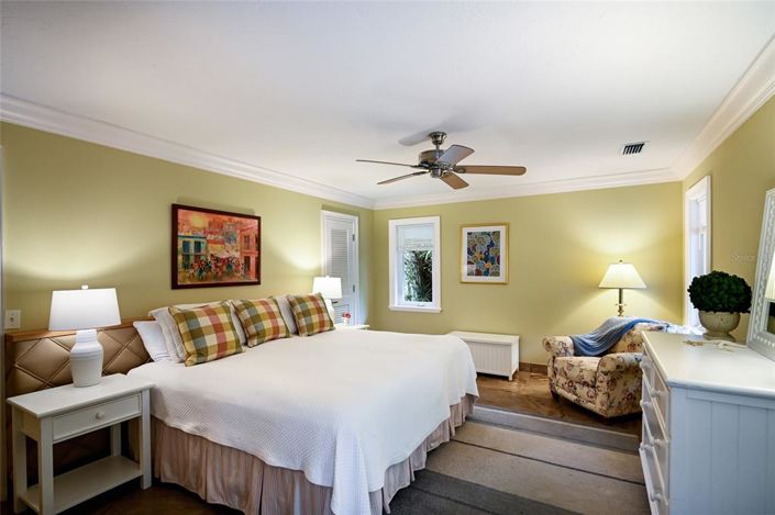 Image No.26-3 Bed Property for sale