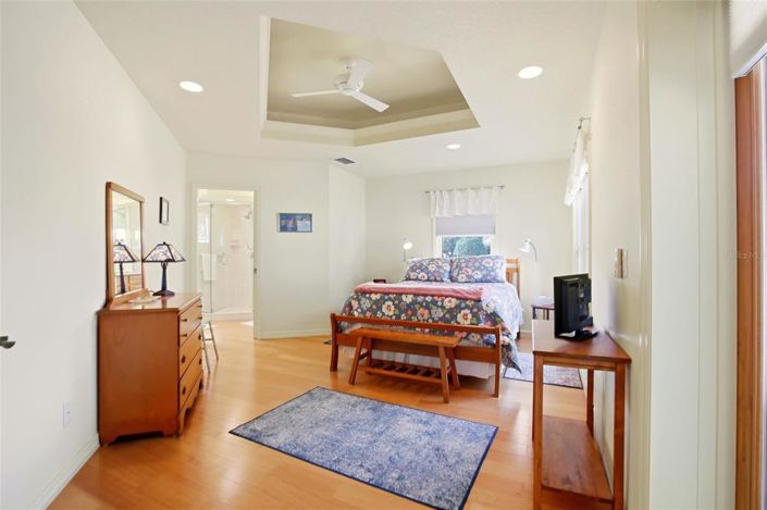 Image No.20-4 Bed Property for sale