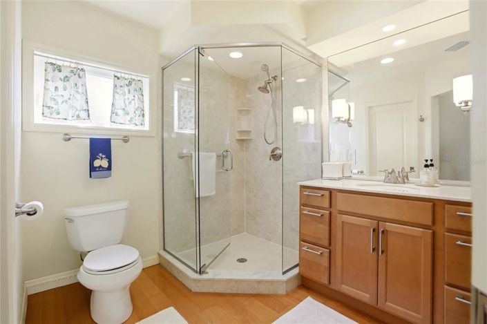 Image No.21-4 Bed Property for sale