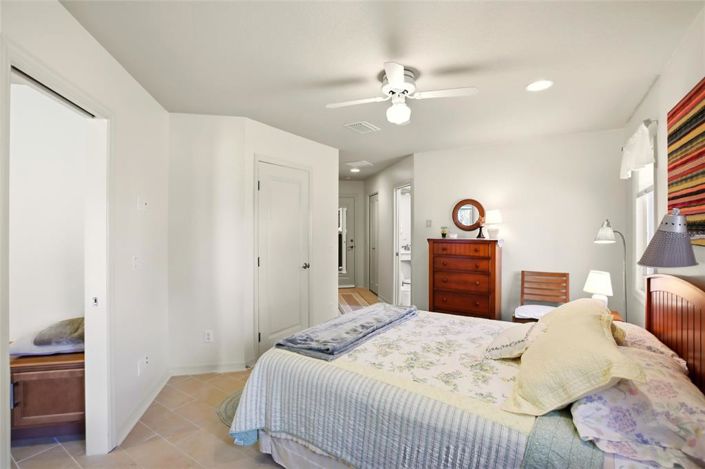 Image No.32-4 Bed Property for sale