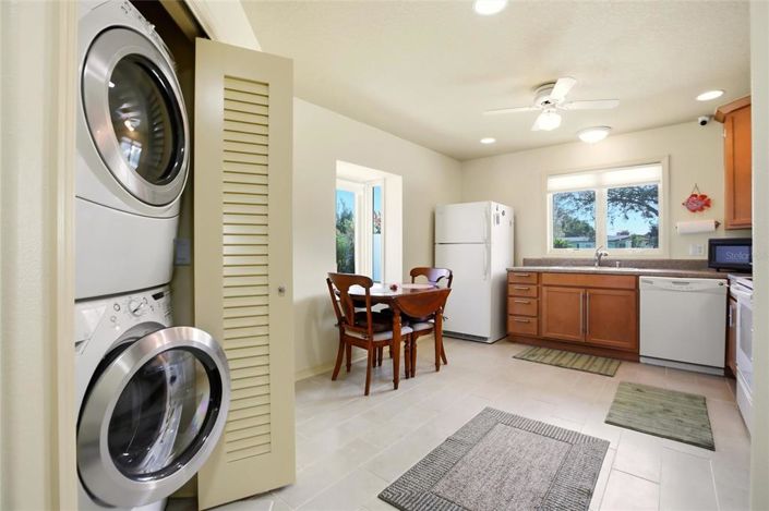 Image No.38-4 Bed Property for sale