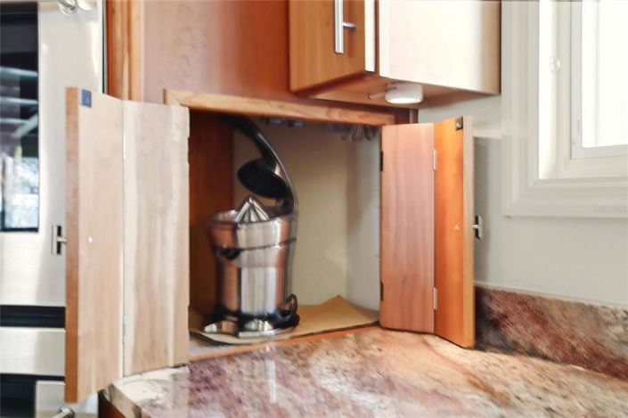 Image No.8-4 Bed Property for sale