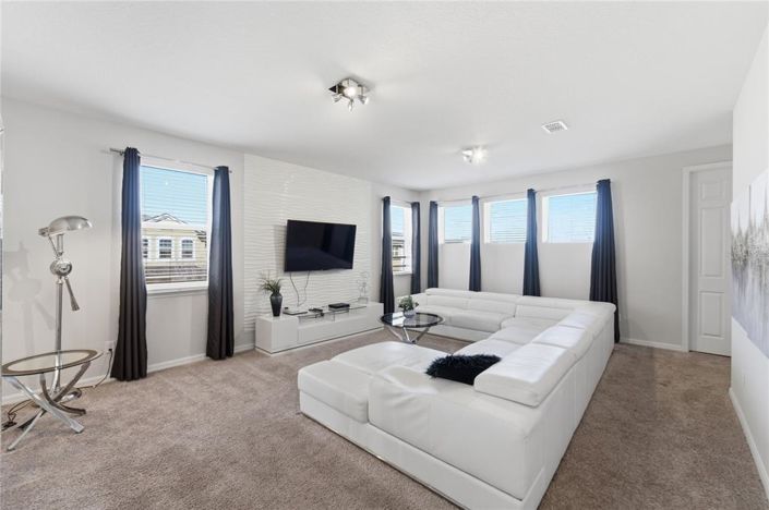 Image No.22-7 Bed Property for sale