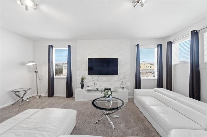 Image No.24-7 Bed Property for sale