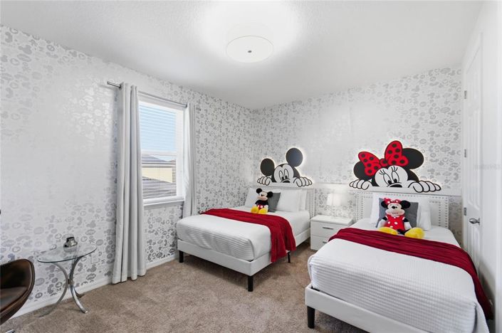 Image No.29-7 Bed Property for sale