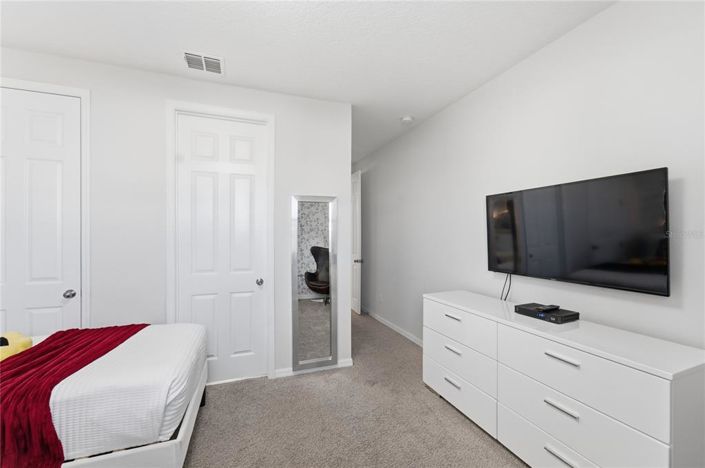 Image No.30-7 Bed Property for sale