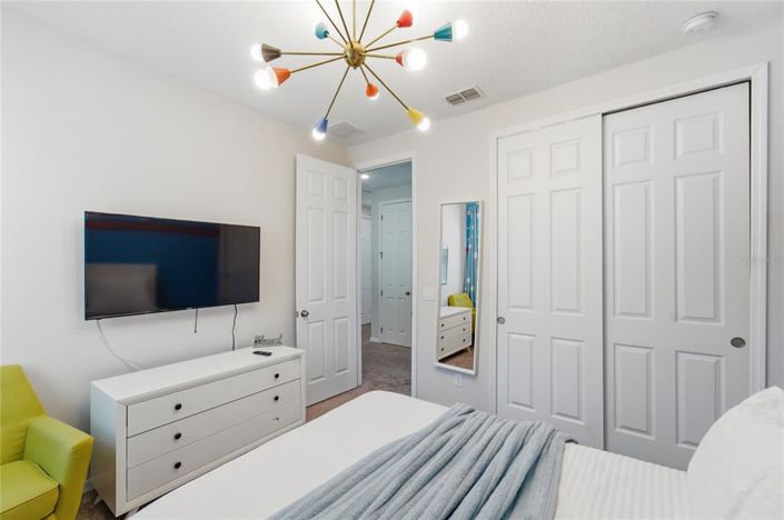 Image No.32-7 Bed Property for sale