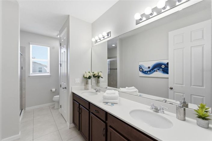 Image No.38-7 Bed Property for sale