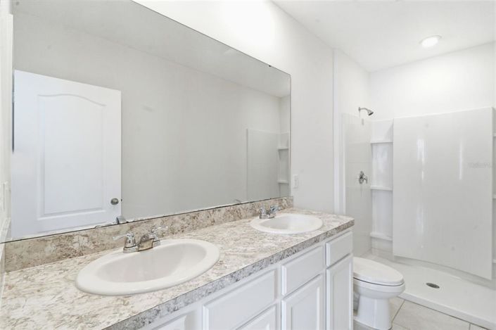 Image No.10-3 Bed Townhouse for sale