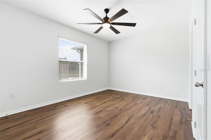 Image No.9-3 Bed Townhouse for sale