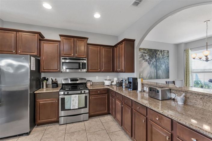 Image No.10-6 Bed Property for sale