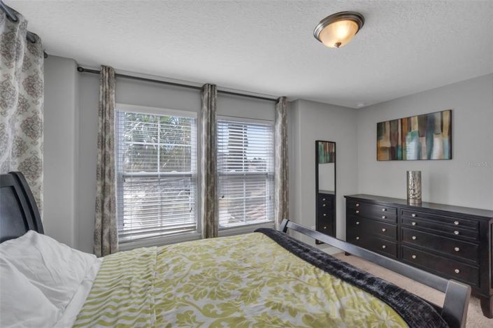 Image No.30-6 Bed Property for sale