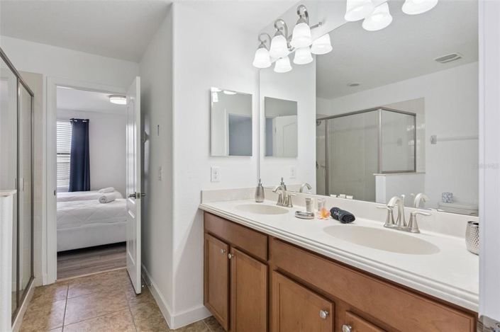 Image No.27-9 Bed Property for sale