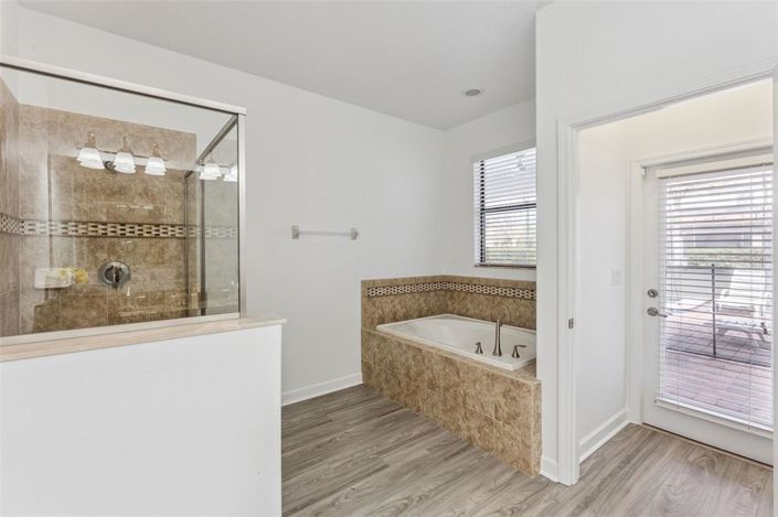 Image No.34-9 Bed Property for sale