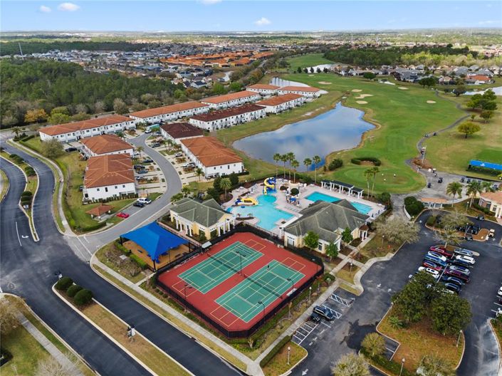 Image No.2-Propriété de 4 chambres à vendre à Davenport