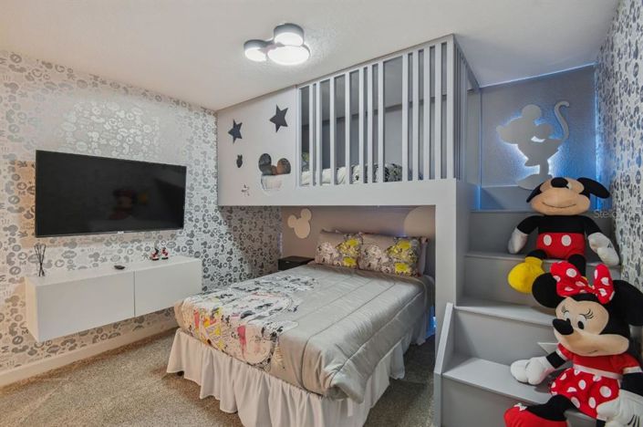 Image No.12-4 Bed Townhouse for sale