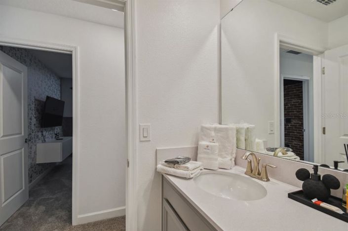 Image No.16-4 Bed Townhouse for sale