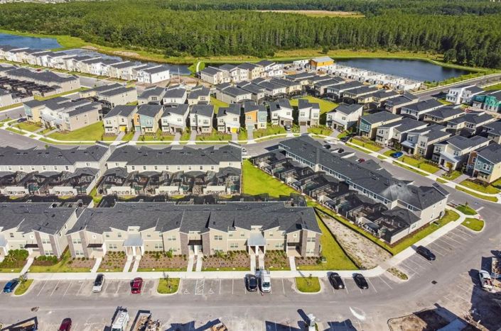 Image No.17-4 Bed Townhouse for sale