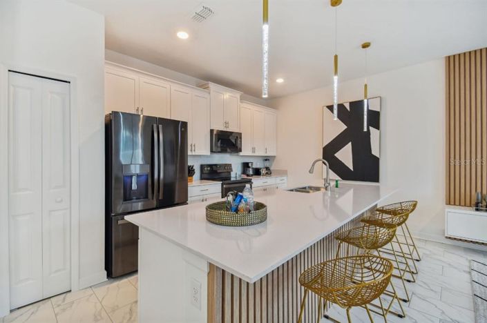 Image No.21-4 Bed Townhouse for sale