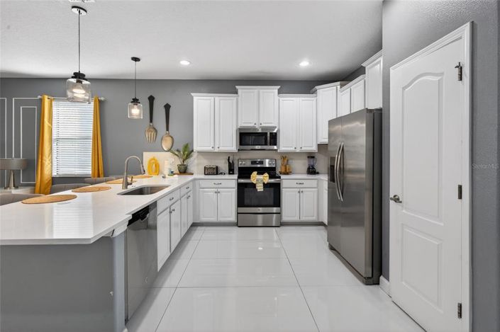 Image No.14-7 Bed Property for sale