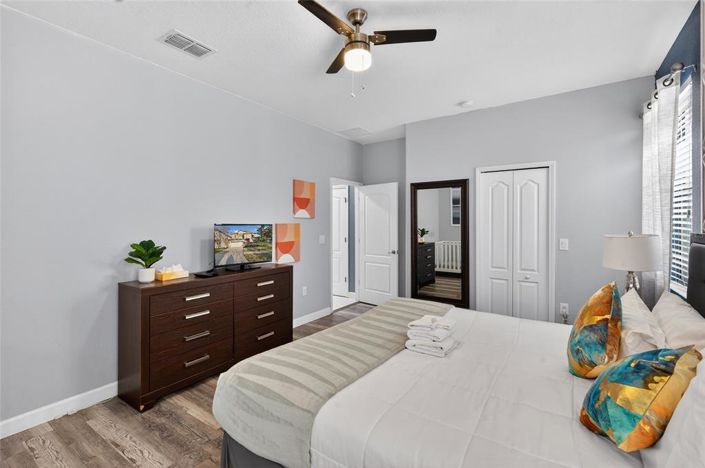 Image No.23-7 Bed Property for sale