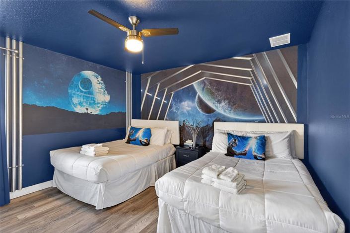 Image No.31-7 Bed Property for sale