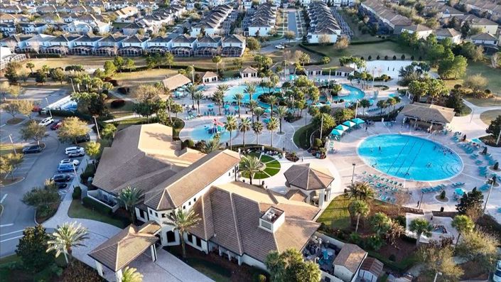 Image No.55-7 Bed Property for sale