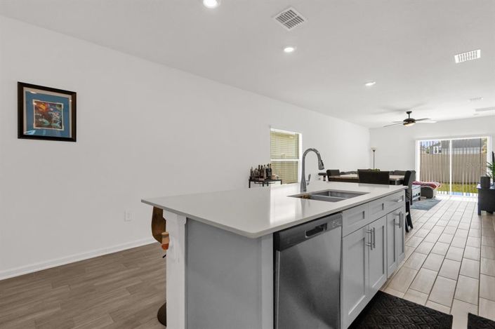 Image No.11-3 Bed Property for sale