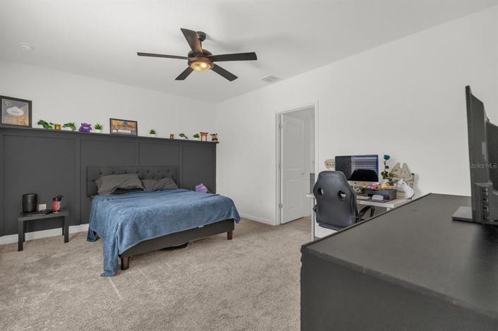 Image No.12-3 Bed Property for sale