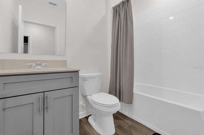 Image No.16-3 Bed Property for sale