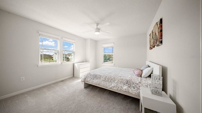 Image No.24-3 Bed Property for sale