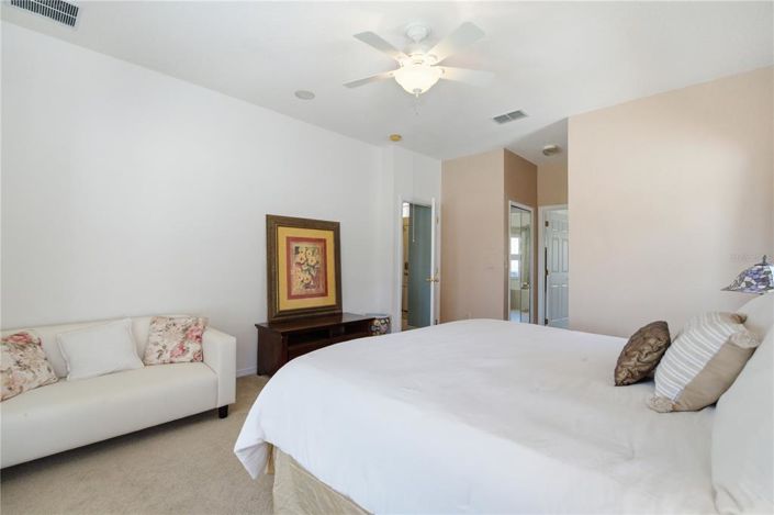 Image No.25-4 Bed Property for sale