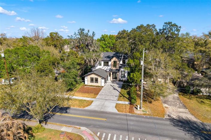 Image No.15-5 Bed Property for sale