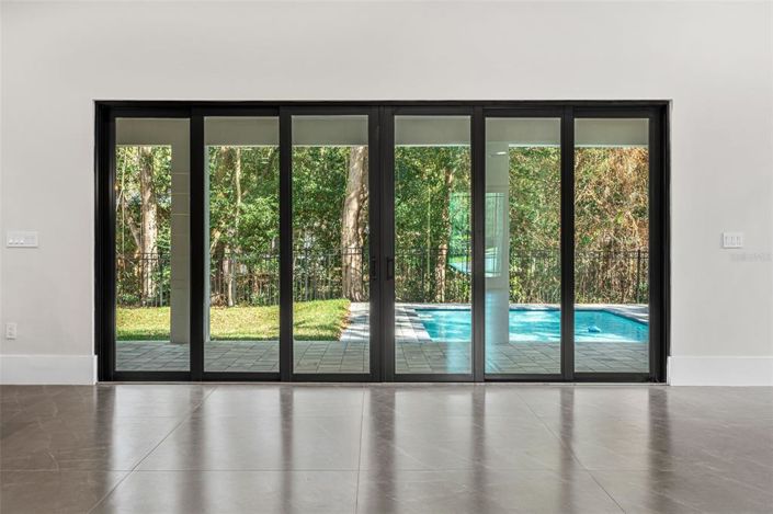 Image No.29-5 Bed Property for sale