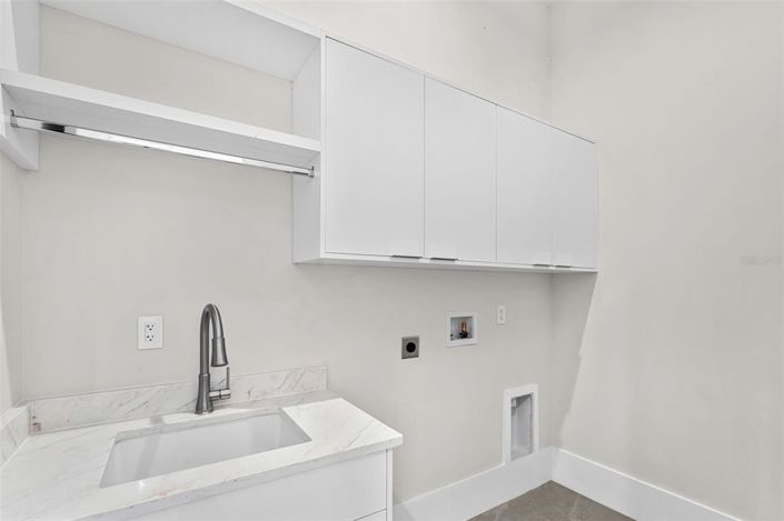 Image No.48-5 Bed Property for sale