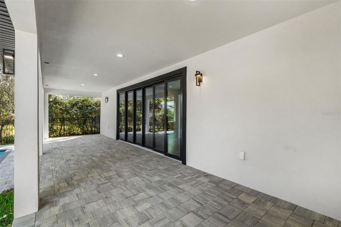 Image No.53-5 Bed Property for sale