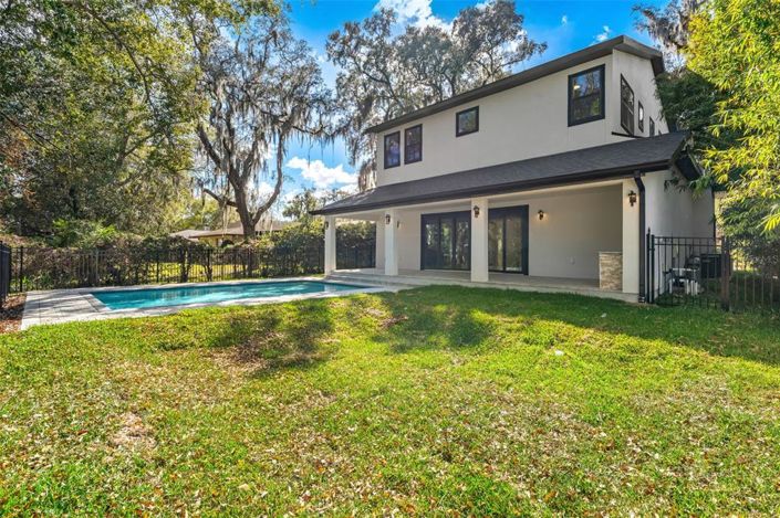 Image No.57-5 Bed Property for sale